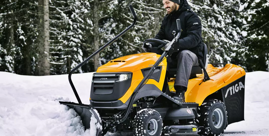 Jak przystosować traktor ogrodowy do zimy?